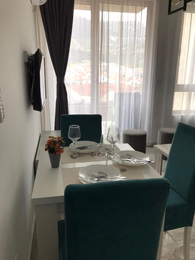 Mondi Azzurri Lägenhet Budva Exteriör bild