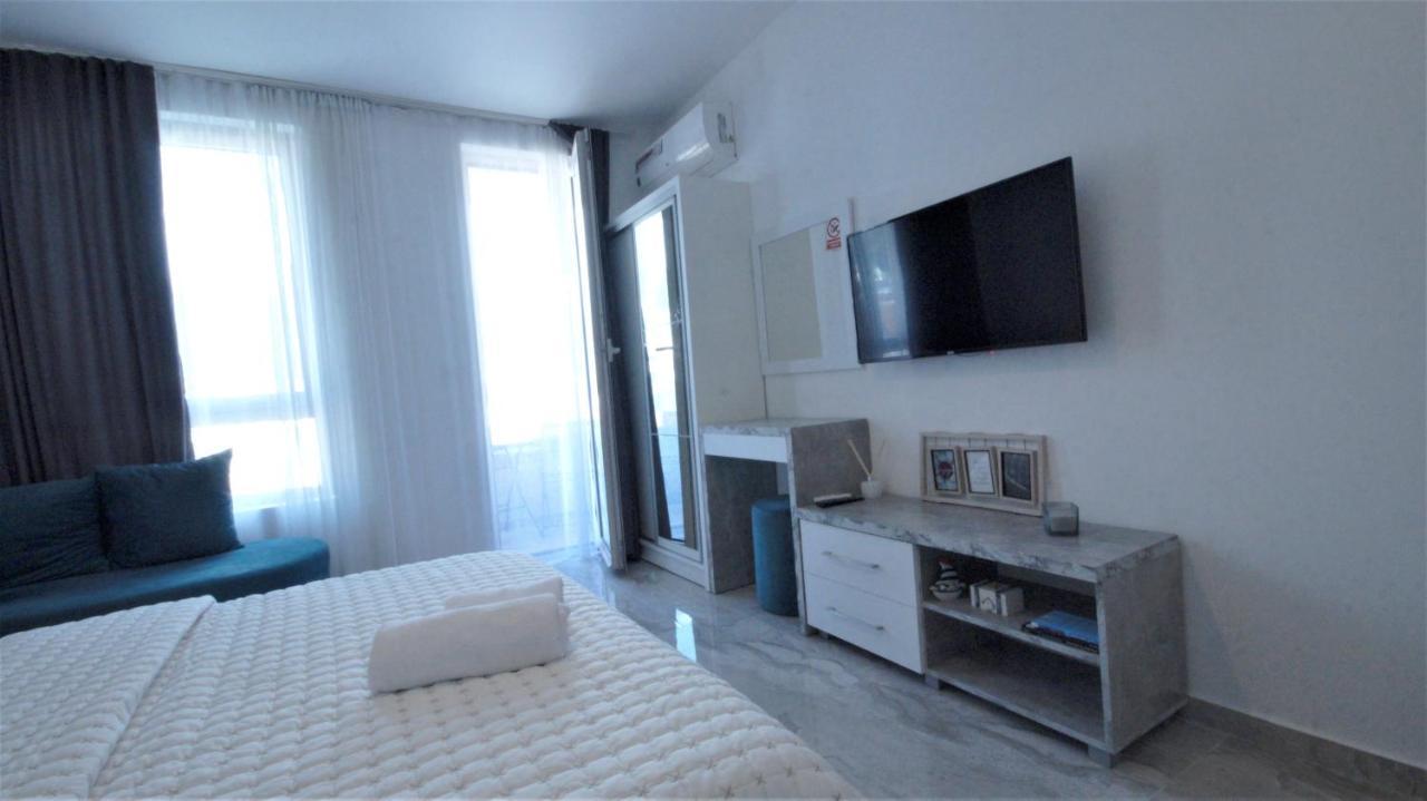 Mondi Azzurri Lägenhet Budva Exteriör bild