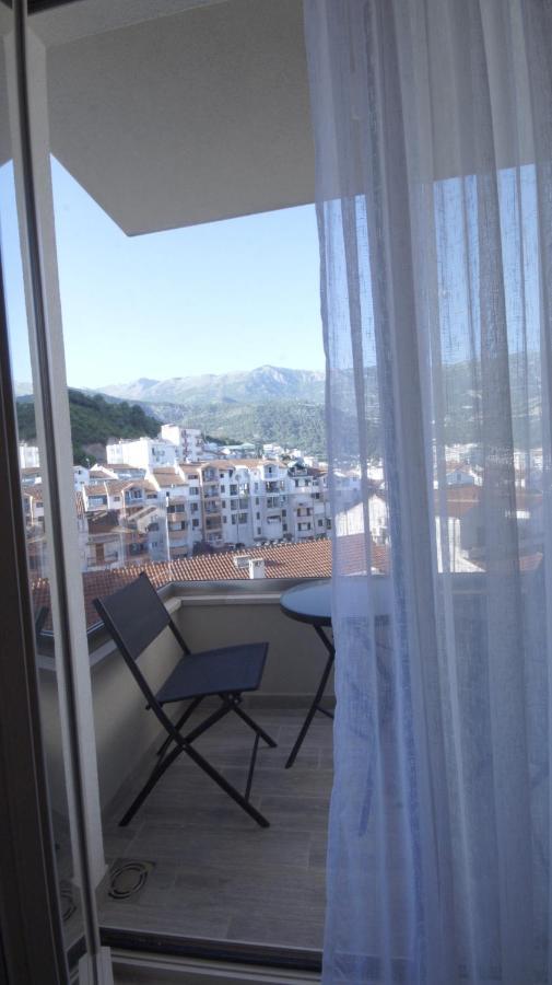 Mondi Azzurri Lägenhet Budva Exteriör bild