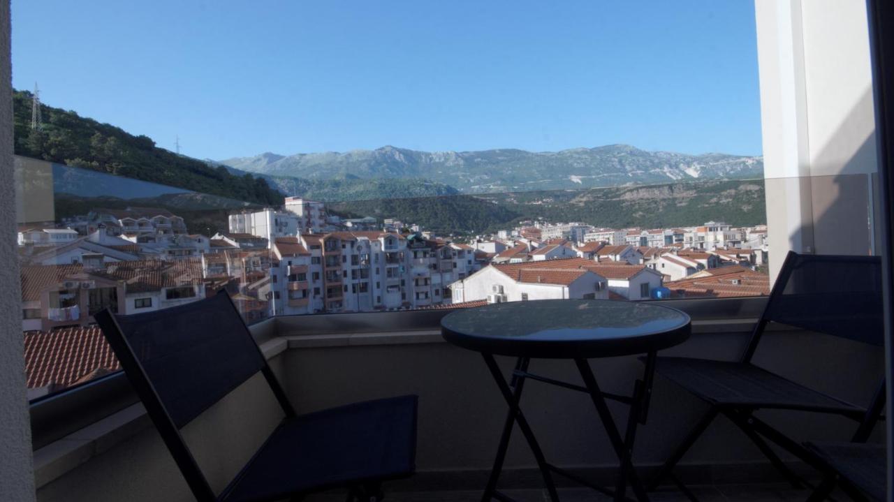 Mondi Azzurri Lägenhet Budva Exteriör bild