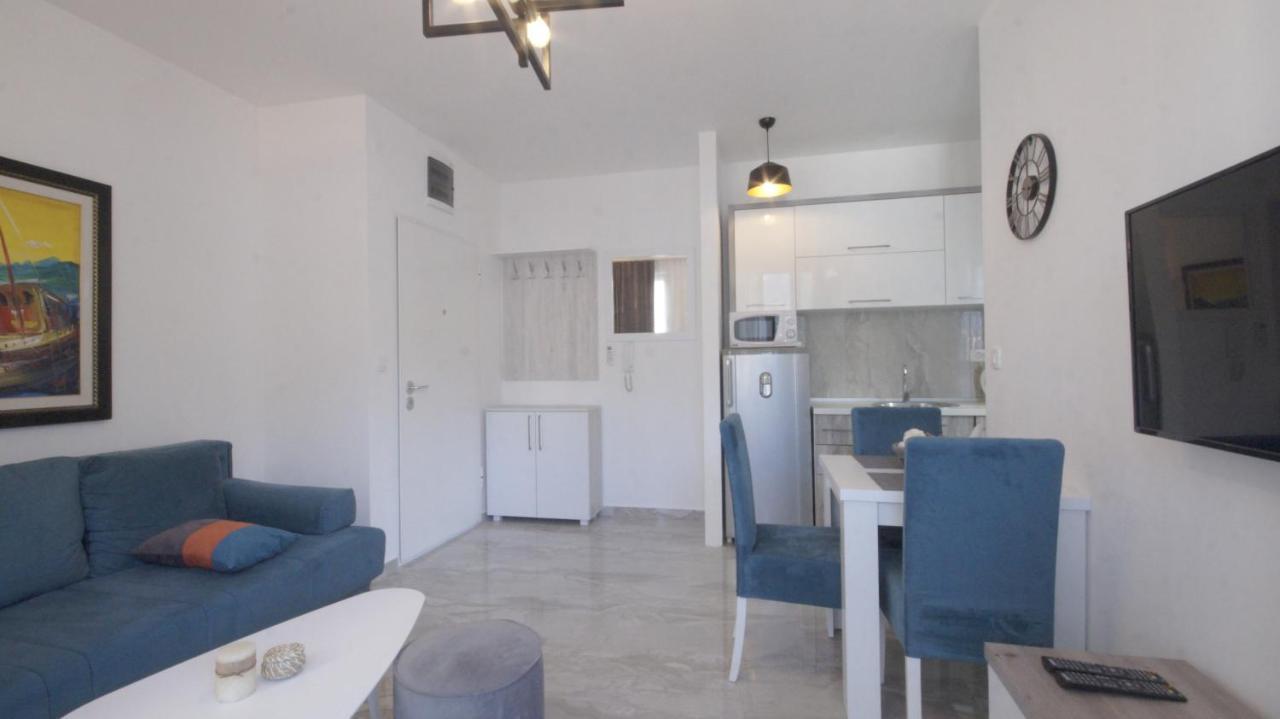 Mondi Azzurri Lägenhet Budva Exteriör bild
